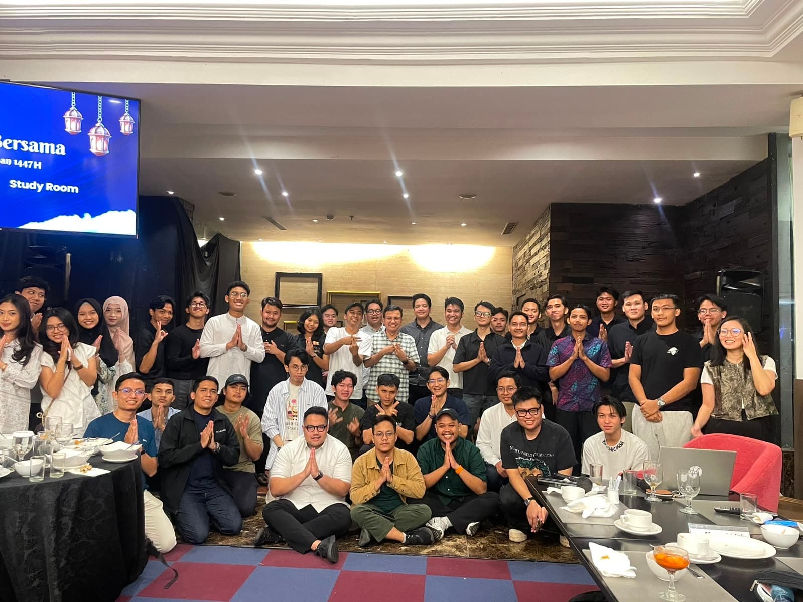 NiFi community members at a Ramadan gathering